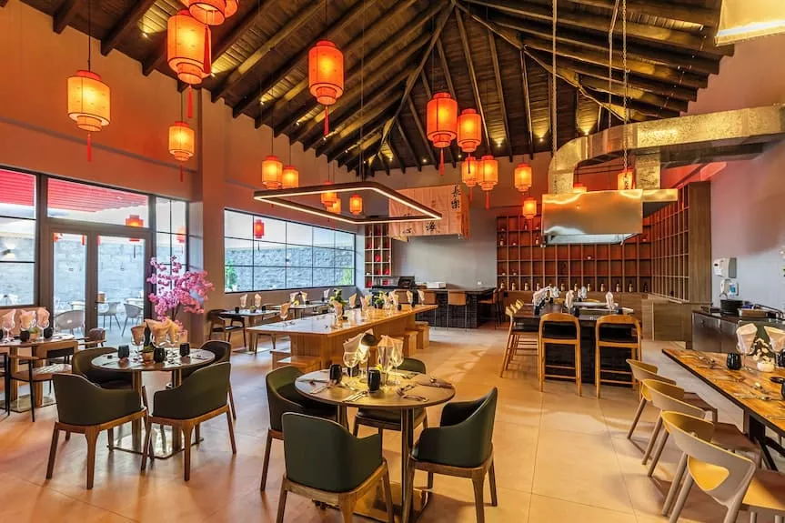 Elegant beachfront restaurant at Viva Miches by Wyndham, easily reached via safe airport transfer to Viva Miches Dominican Republic in under 2 hours